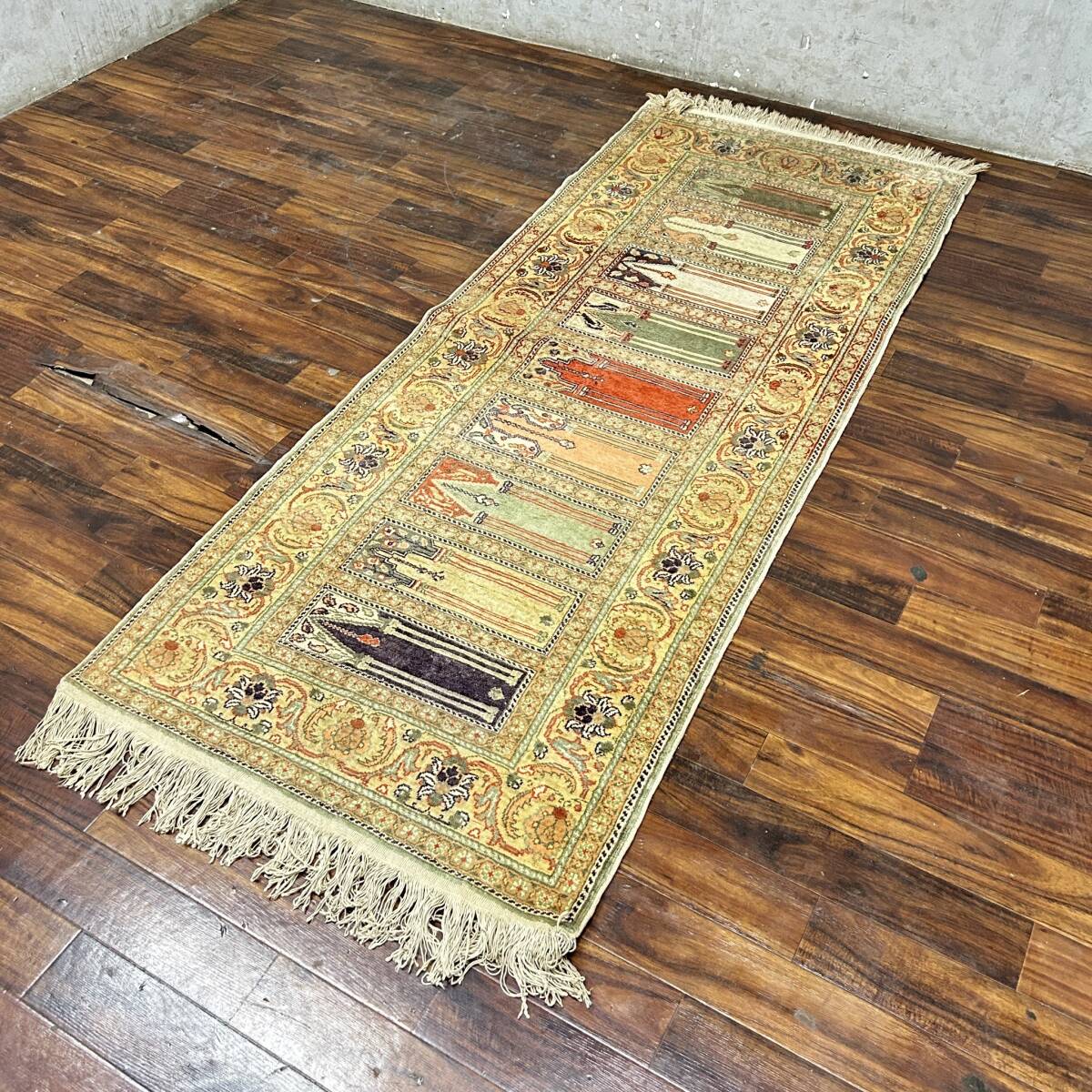 ft2/43 蔵出し ペルシャ絨毯？ タグ無 産地不明 223ｘ88cm マット 手織り ラグ マット カーペット 絨毯　現状販売品 - image 4