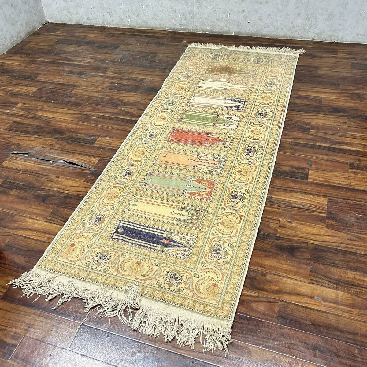ft2/43 蔵出し ペルシャ絨毯？ タグ無 産地不明 223ｘ88cm マット 手織り ラグ マット カーペット 絨毯　現状販売品 - image 10