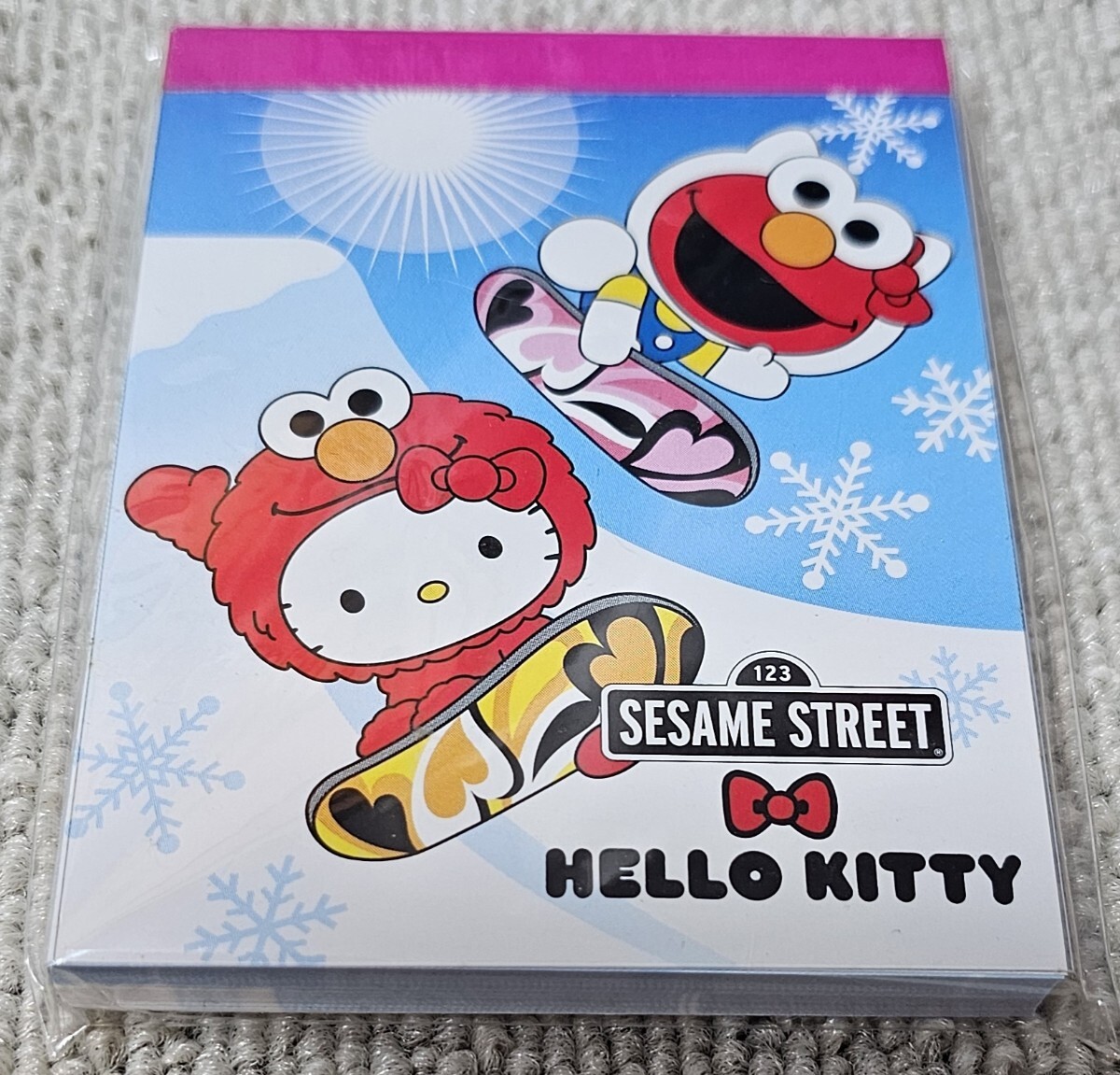 T*様 新品未使用‪♡ハローキティクリスマスA6メモ ハローキティ グッズ メモ帳 キャラクター A6メモ パターン