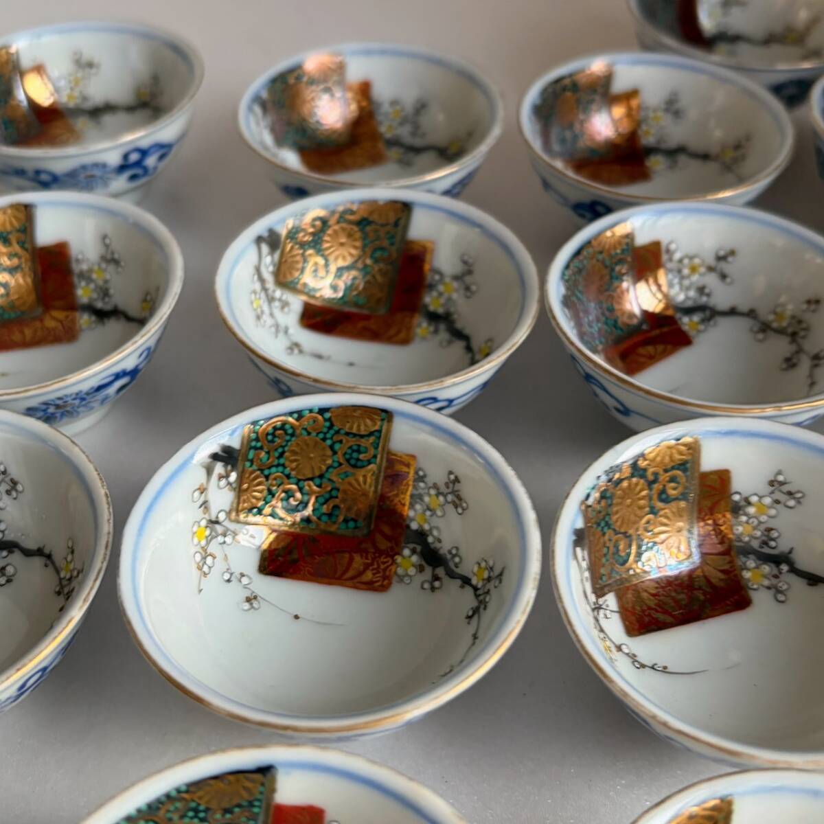 時代九谷焼青粒手桜図盃21客九谷042 お猪口酒器猪口ちょこぐいみ