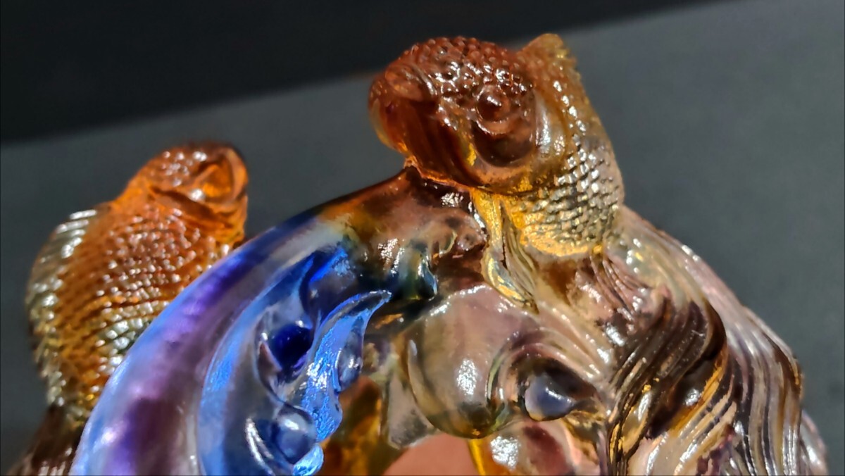 瑠璃ガラス 硝子 台湾 金魚 双魚 名刺ホルダー インテリア 瑠璃ガラス硝子台湾金魚双魚名刺ホルダーインテリア中古送料無料即決