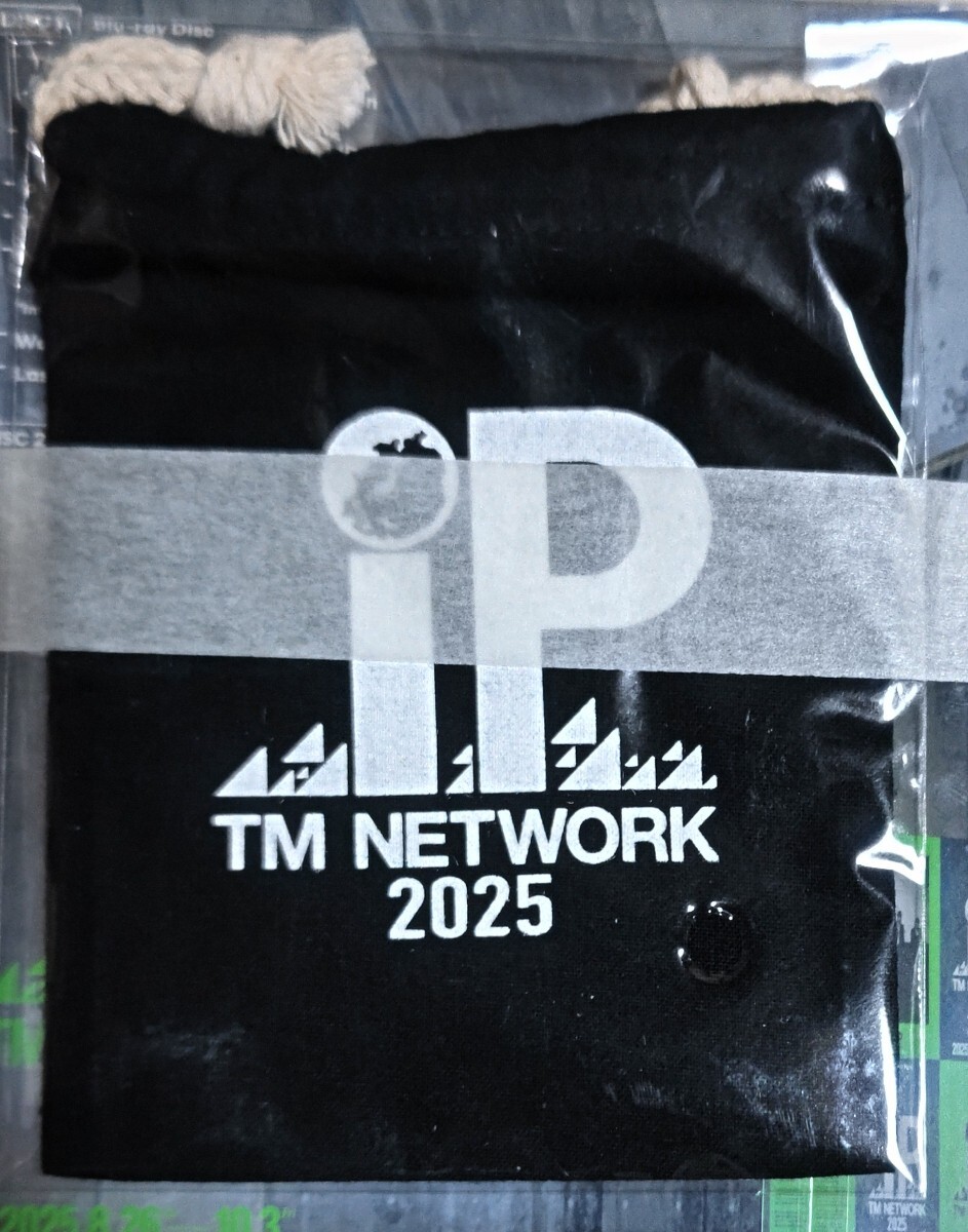 TM NETWORK 2025 IP (完全生産限定盤) (Blu-ray) 新品未開封 特典: IPロゴ絵柄コットン巾着(黒) 付き - image 3