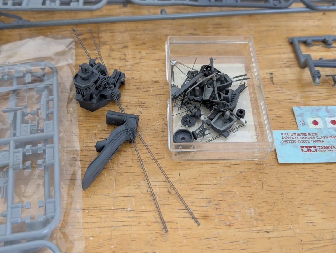 （10）.タミヤ フジミ1/700 最上、フレッチャー、伊勢 組塗装途中ジャンク、レベル1/248 TAI CHAO の4個セット - image 4