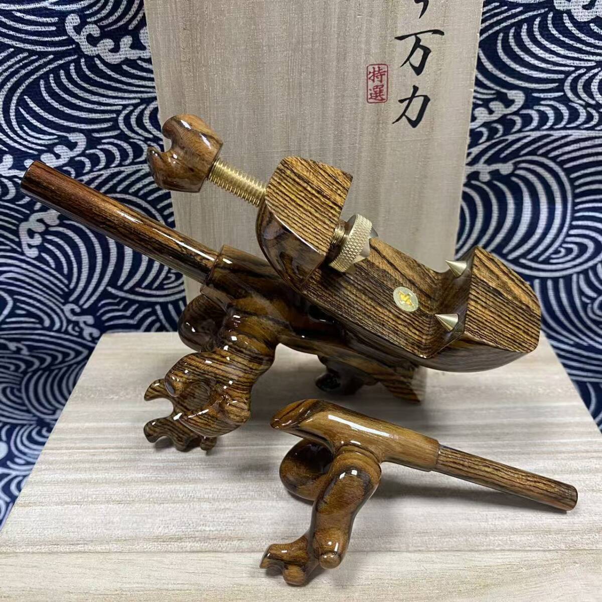 ☆ 天然木 収納袋付き ヘラブナ 大砲万力 竿受あり 黄金柿 貴重 銘木