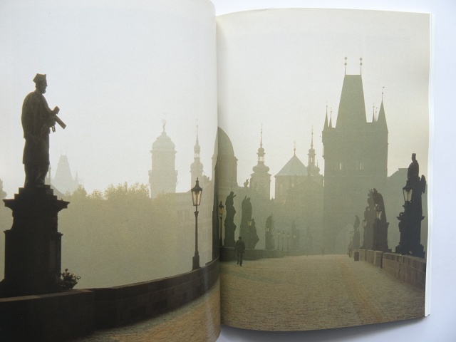 洋書◆プラハ写真集 芸術と歴史 本 チェコ 海外 旅行 風景 景色 建築 - image 2